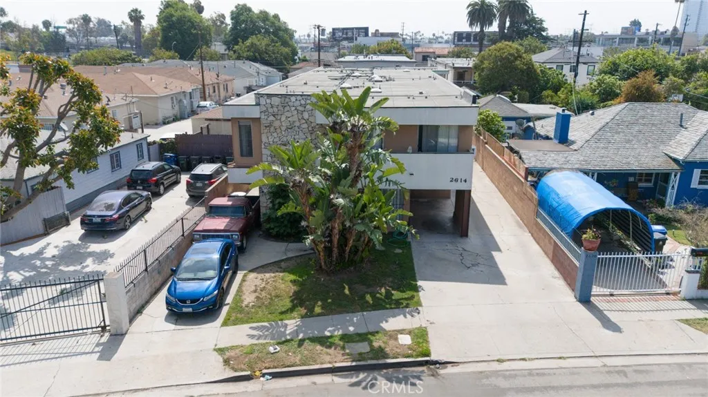 2614 S Garth Avenue, Los Angeles, California 90034 home-pic-2